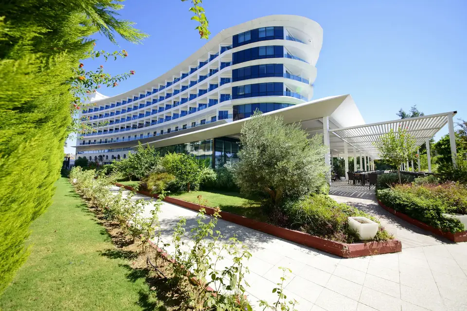 Q Premium Resort, Okurcalar