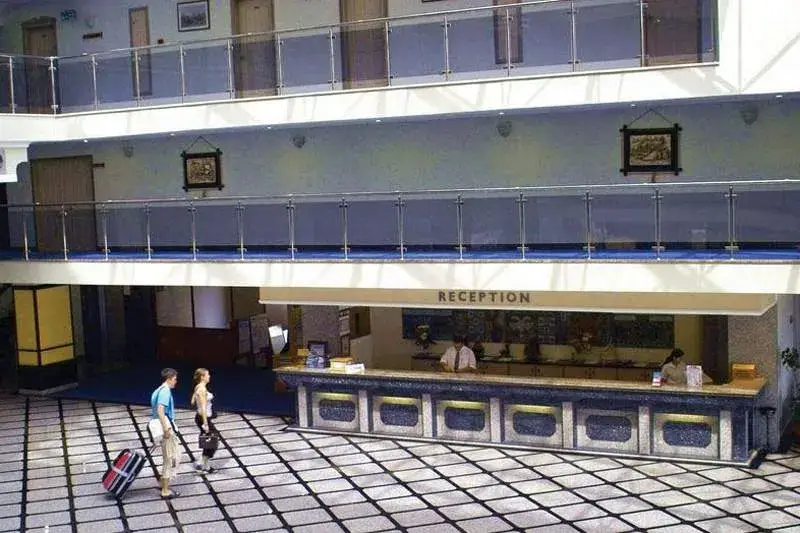 Holiday Park Resort, Okurcalar