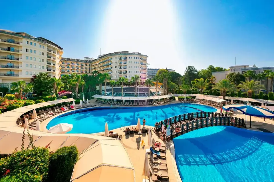 Mukarnas Spa Resort, Okurcalar
