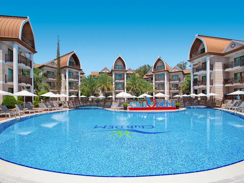 Quattro Family Club Dem Hotel, Konakli