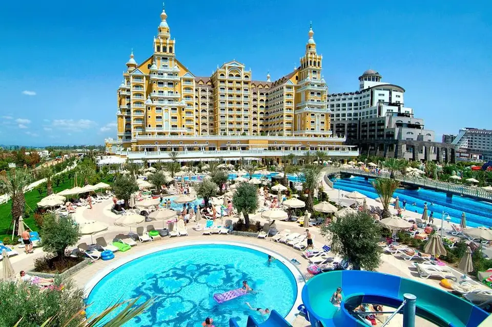 Royal Holiday Palace, Lara
