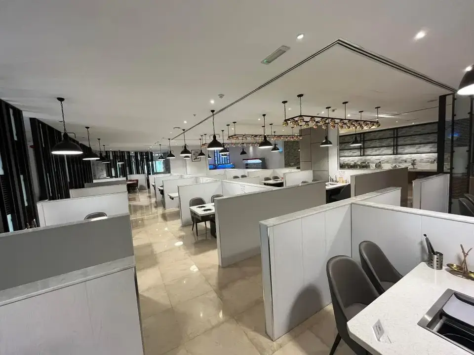 Peony Hotel, Jebel Ali en Dubai Parks