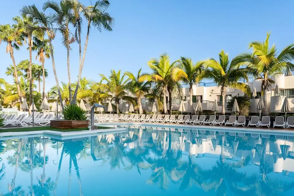 Apartamentos Edén, Puerto Rico