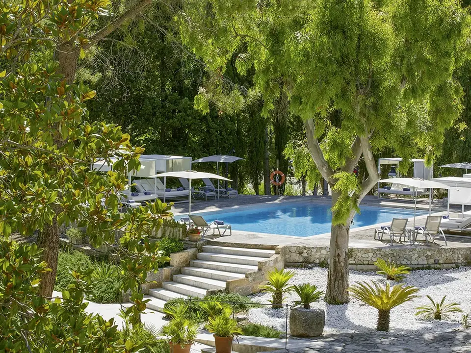 L'Hermitage Hotel & Spa, Oosten