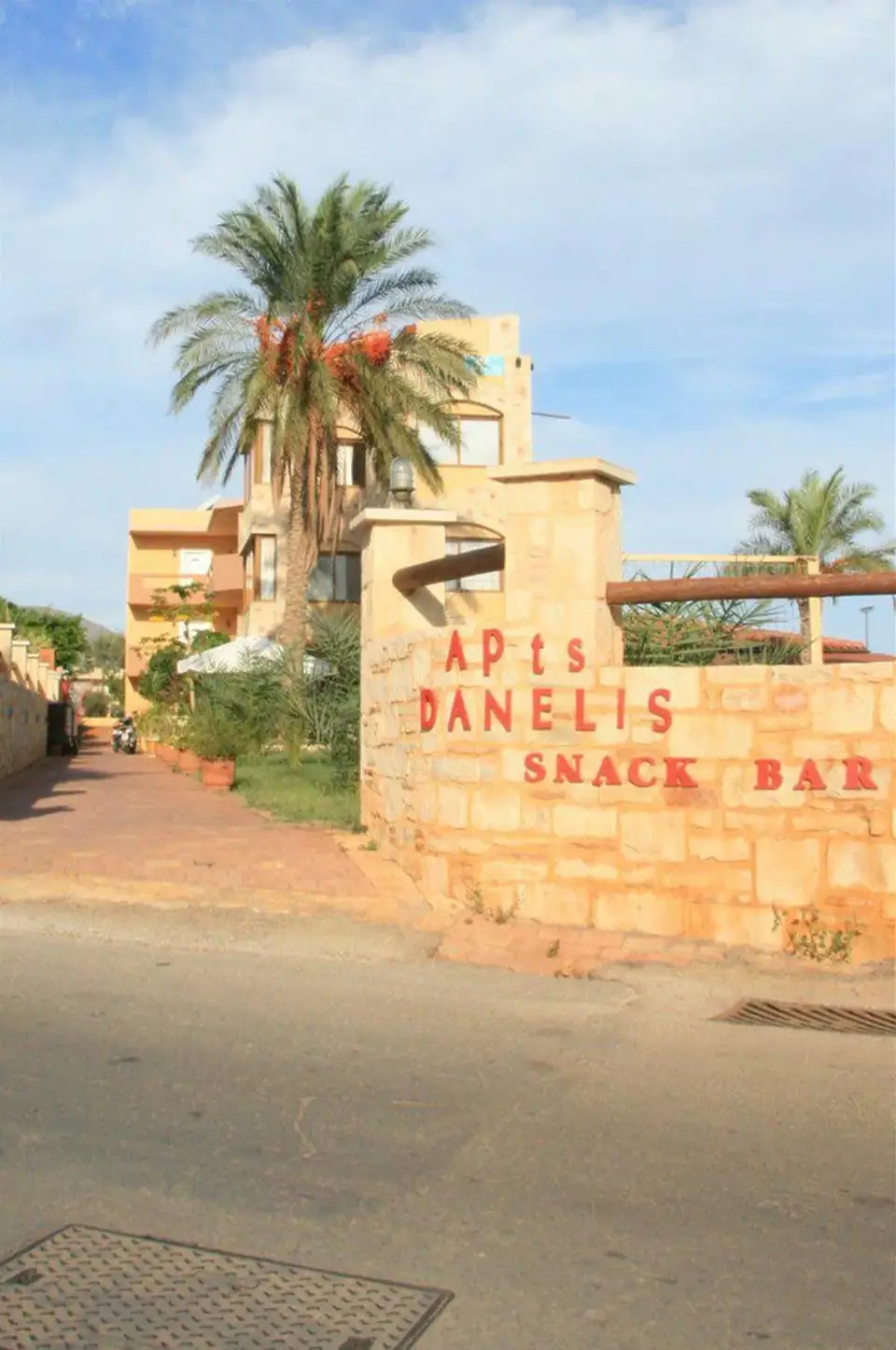 Danelis Studios & Apartments, Malia