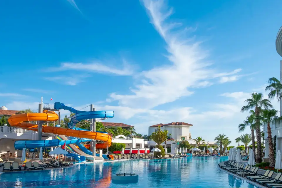 Alba Queen Hotel, Colakli