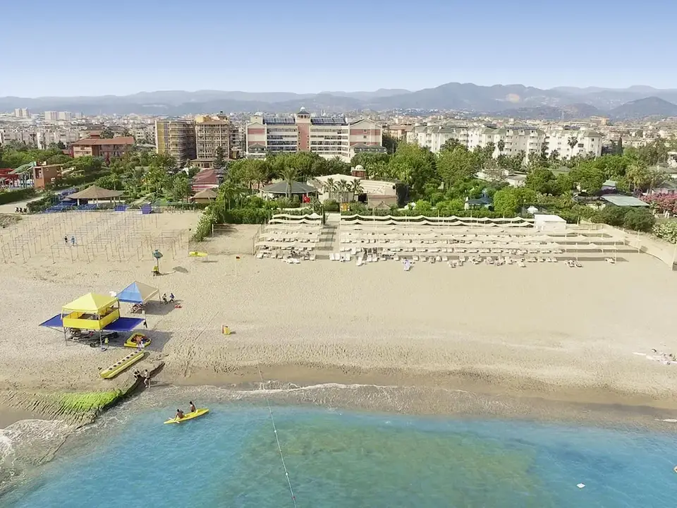 Insula Resort & Spa, Konakli